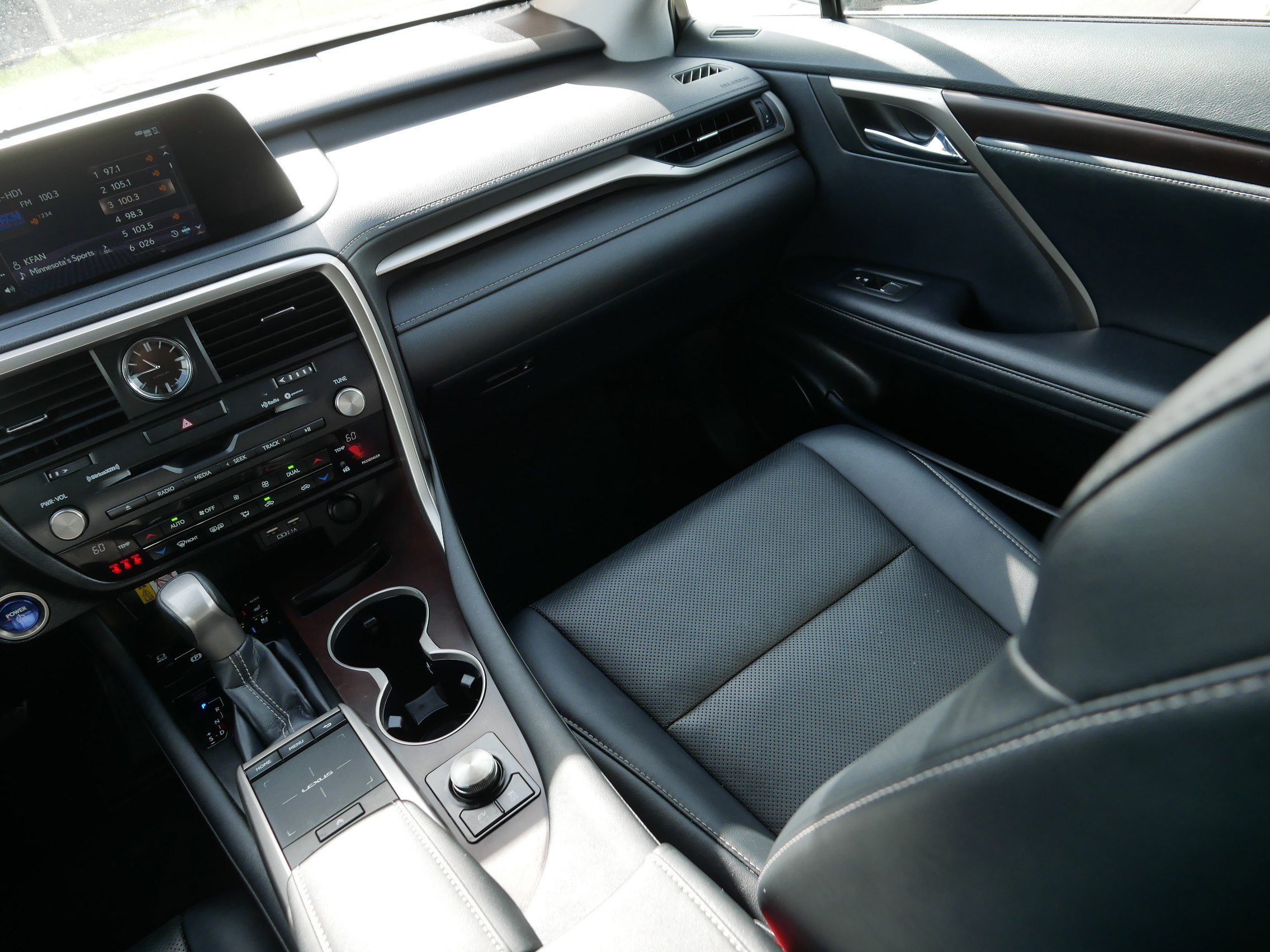 Used 2021 Lexus RX 450h AWD w/ Premium Package image 11