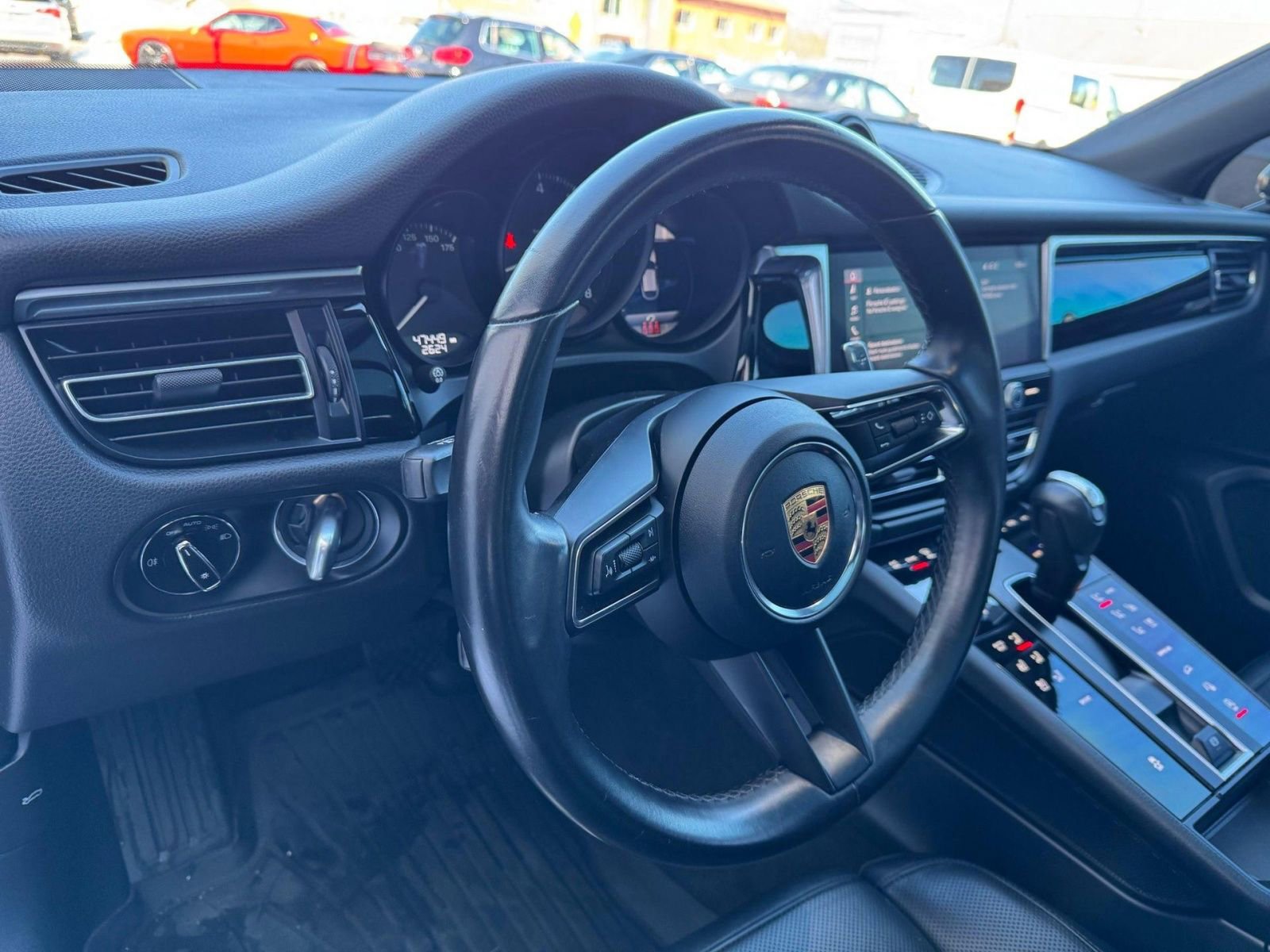 Used 2023 Porsche Macan image 17