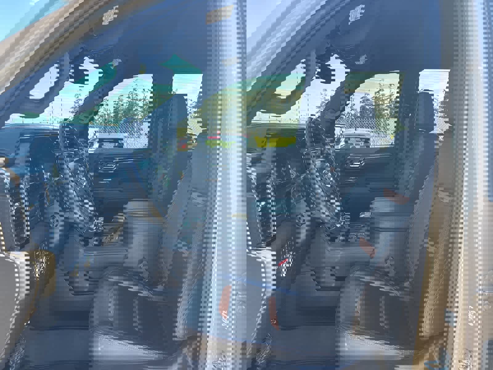 Used 2023 GMC Sierra 1500 AT4 image 11