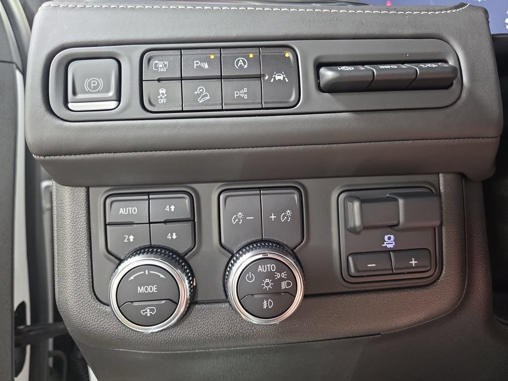 Used 2023 GMC Yukon XL Denali Ultimate AWD/4WD image 25