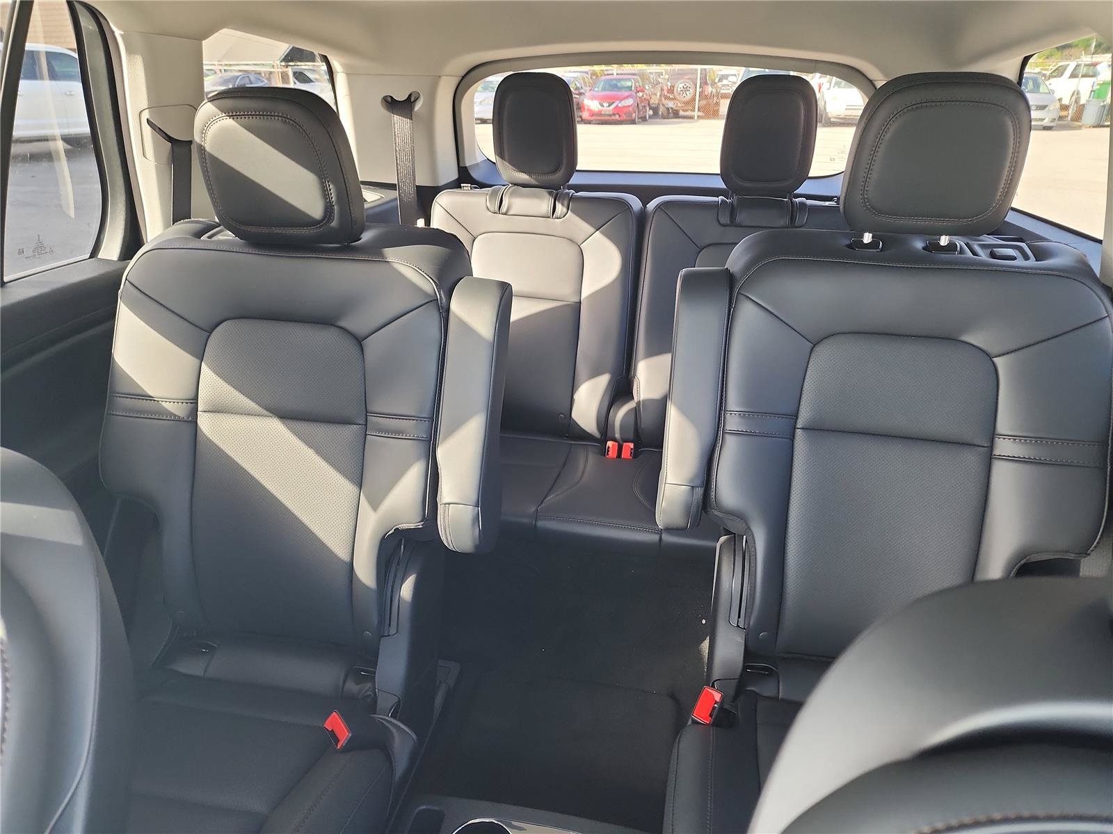 New 2026 Lincoln Aviator 2WD image 15