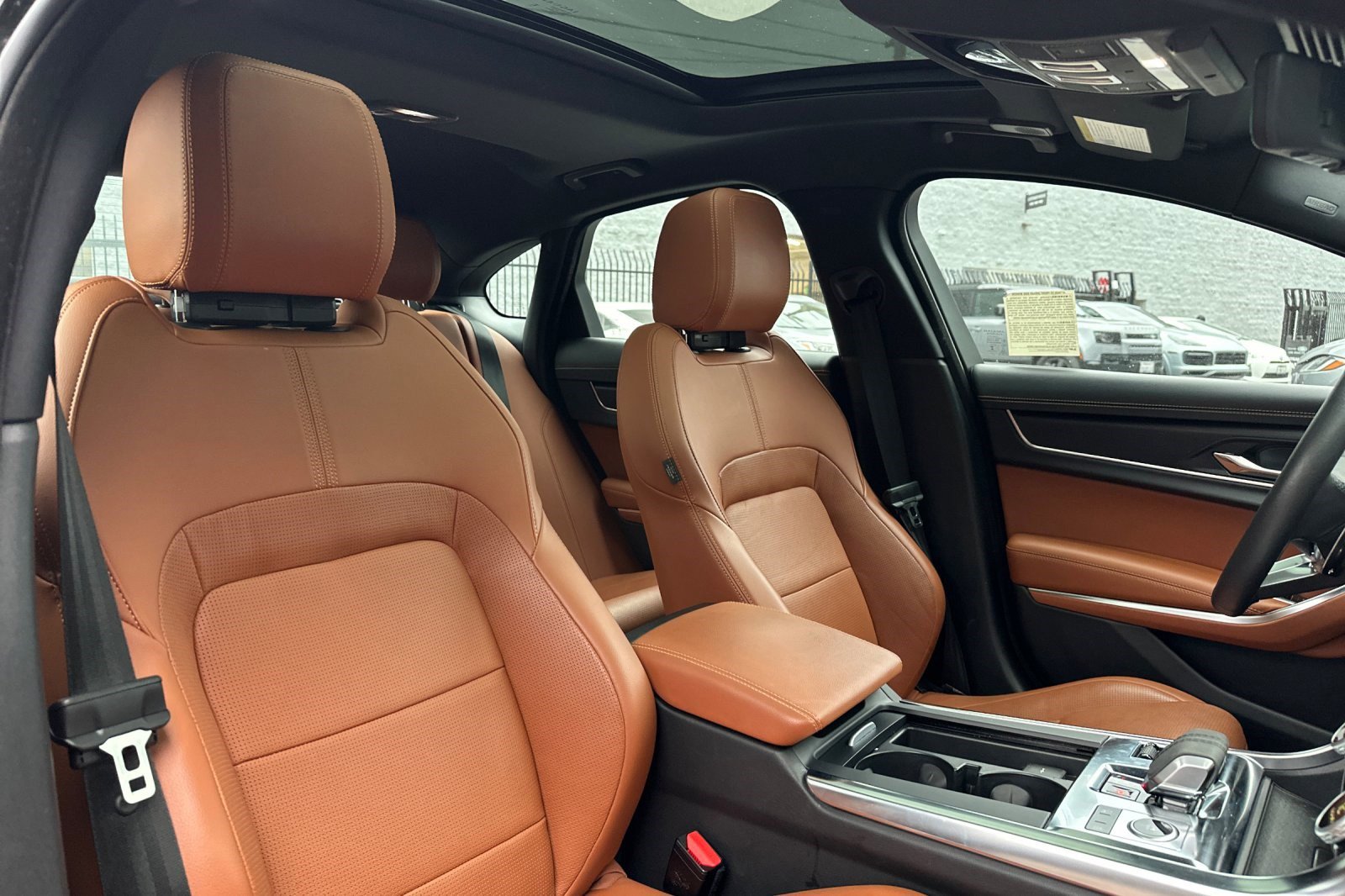 Used 2024 Jaguar XF R-Dynamic SE image 29