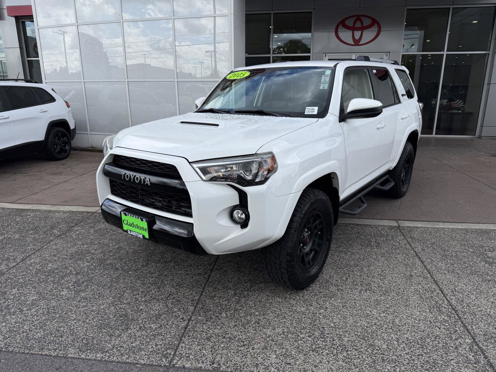 Used 2015 Toyota 4Runner TRD Pro AWD/4WD image 2