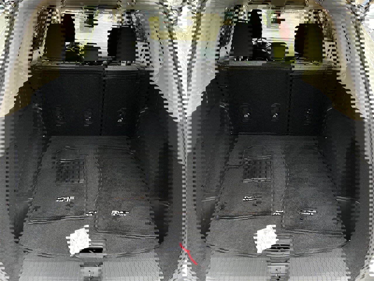 Certified 2023 Nissan Rogue SV image 26