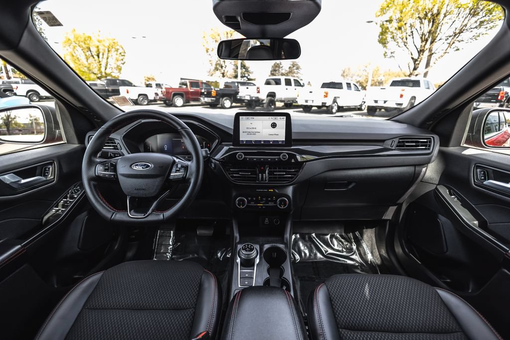 Used 2025 Ford Escape ST-Line AWD/4WD image 23