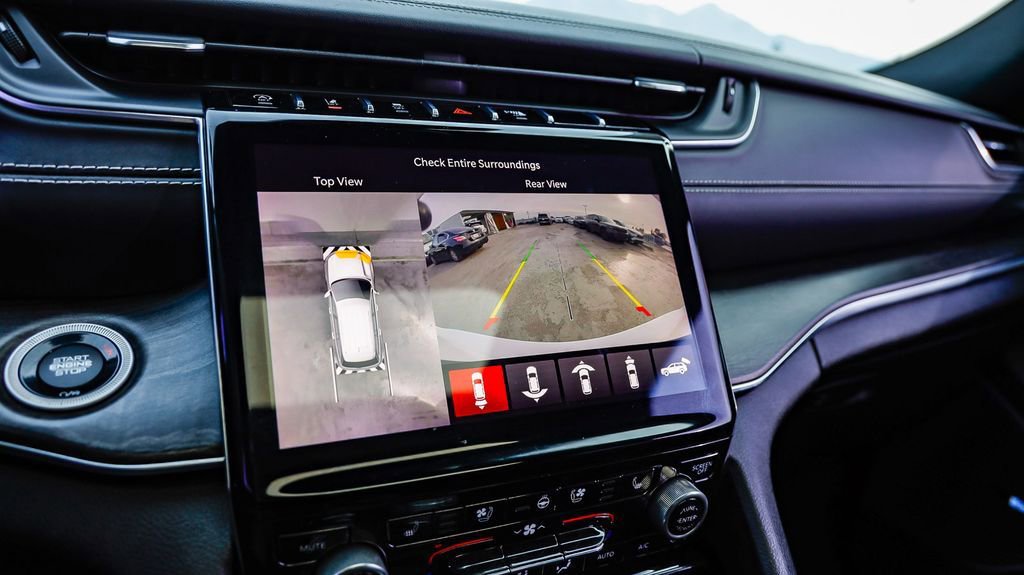 Used 2021 Jeep Grand Cherokee L Overland w/ Advanced Protech Group III image 30