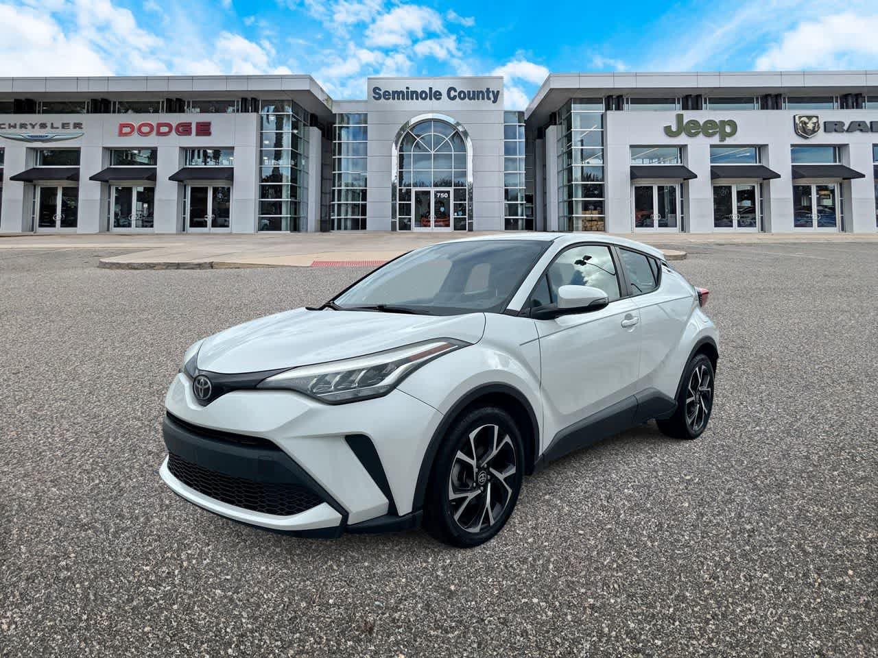 Used 2021 Toyota C-HR XLE FWD image 1