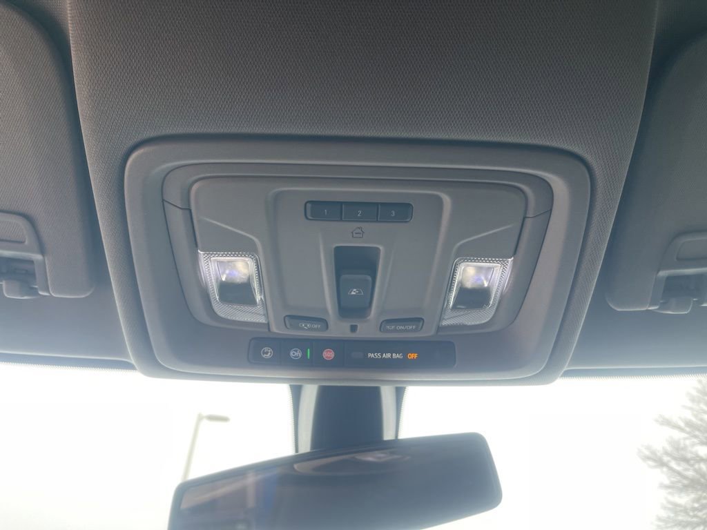 Used 2020 Chevrolet Silverado 1500 RST image 36