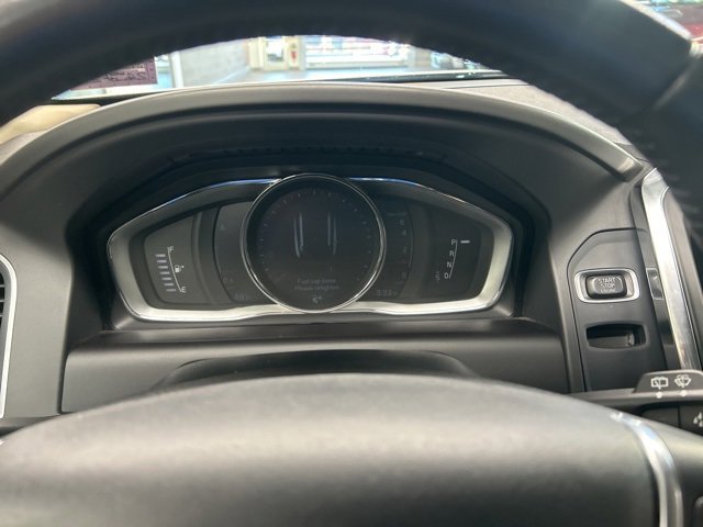 Used 2017 Volvo XC60 T6 Inscription w/ Preferred Option Package image 16