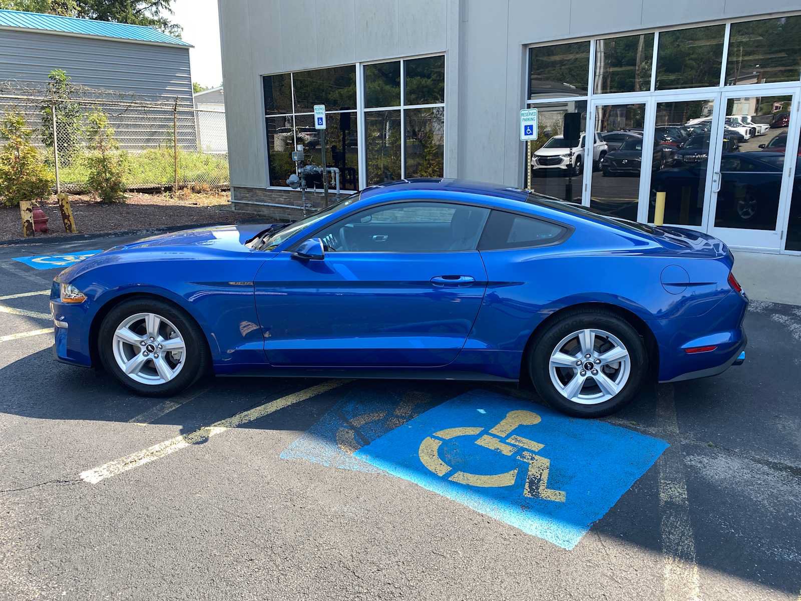 Used 2018 Ford Mustang Coupe RWD image 15
