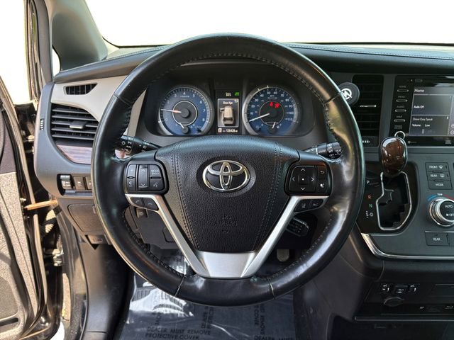 Used 2018 Toyota Sienna Limited Premium AWD/4WD image 15
