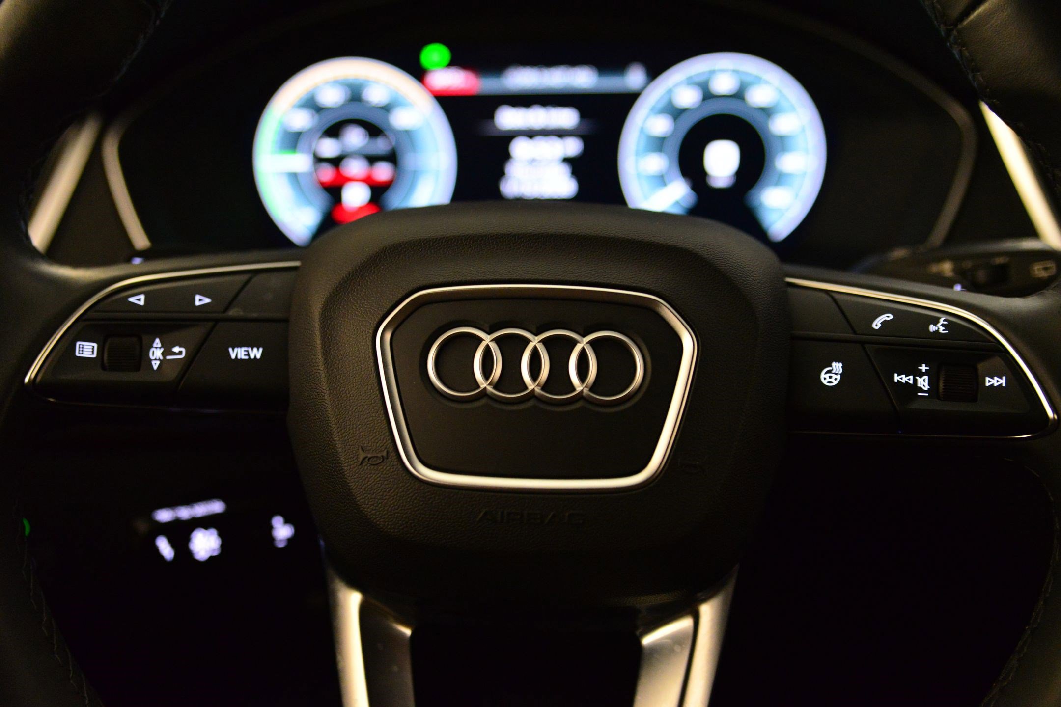 Certified 2025 Audi Q5 e Premium image 32