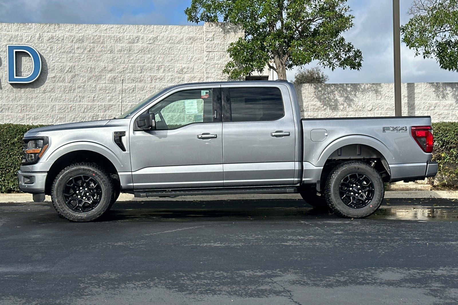 New 2026 Ford F150 XLT w/ Equipment Group 302A MID image 7