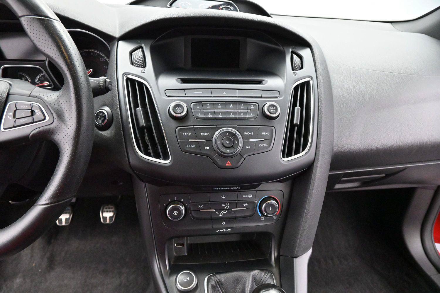 Used 2016 Ford Focus ST FWD image 19