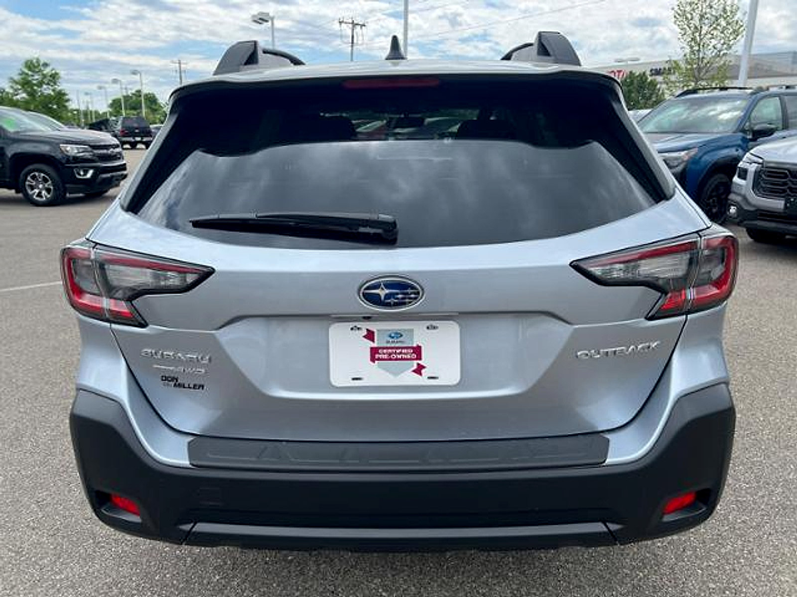 Certified 2025 Subaru Outback Premium w/ Popular Package #1A AWD/4WD image 6