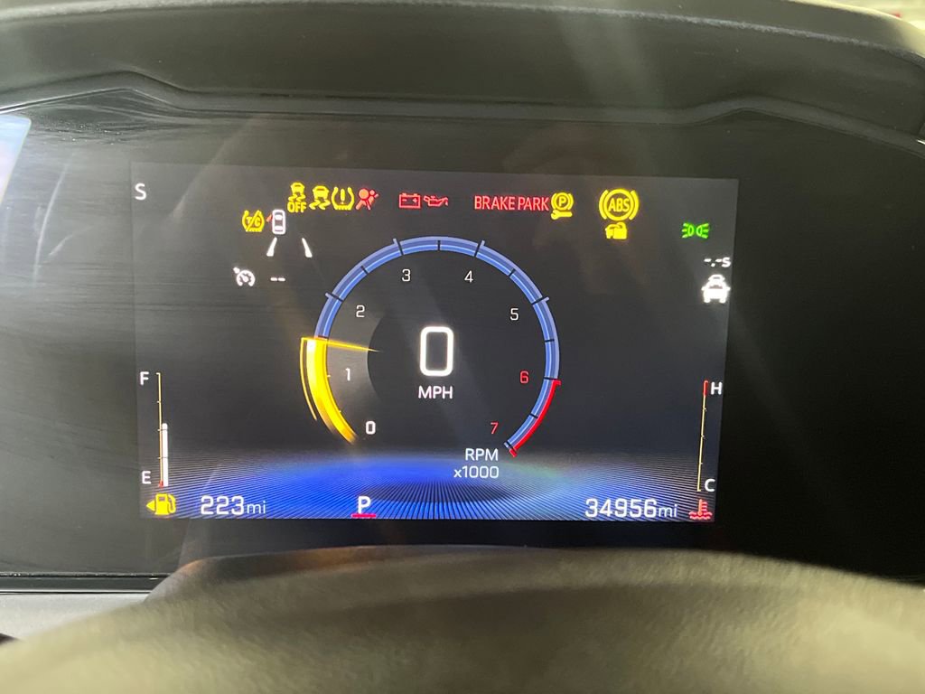 Used 2025 Chevrolet Trax LT FWD image 31