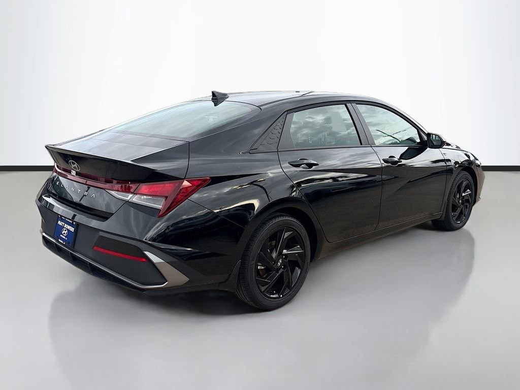 Certified 2026 Hyundai Elantra Sport image 5