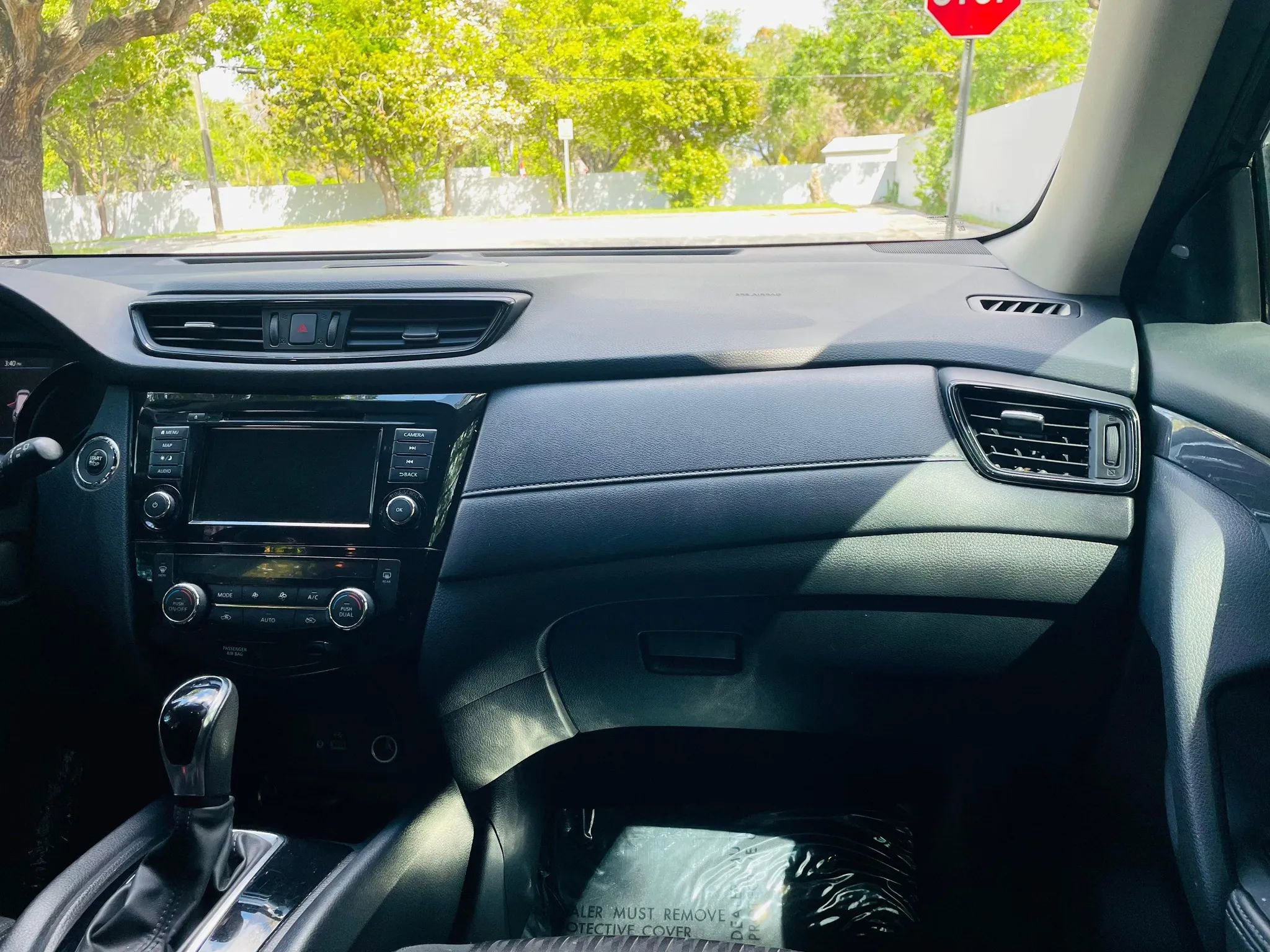 Used 2018 Nissan Rogue SV w/ Sun & Sound Touring Package image 13