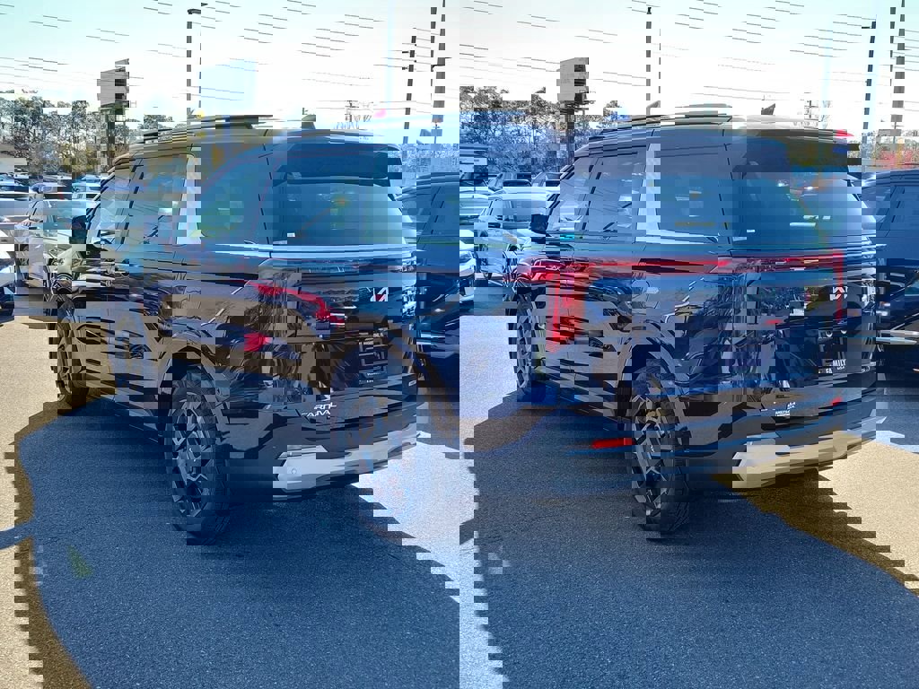 New 2026 Kia Carnival EX FWD image 4