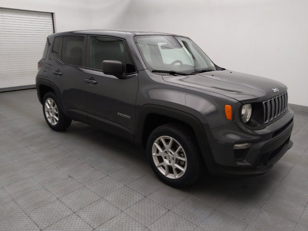 Used 2023 Jeep Renegade Latitude AWD/4WD image 11