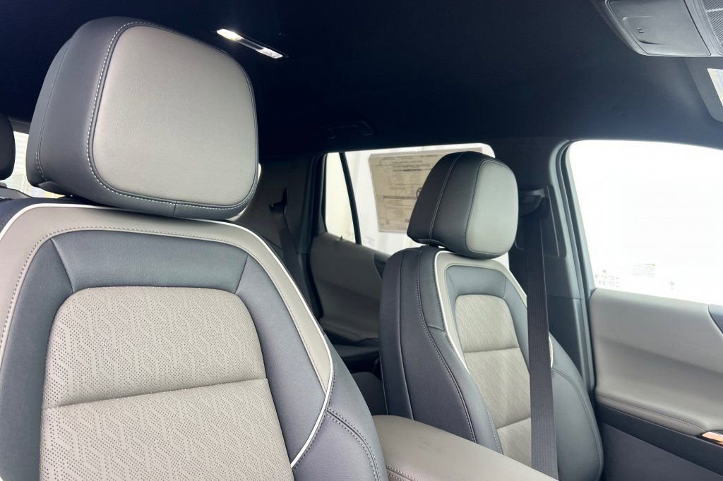 New 2026 Chevrolet Equinox LT w/ Convenience Package II image 14