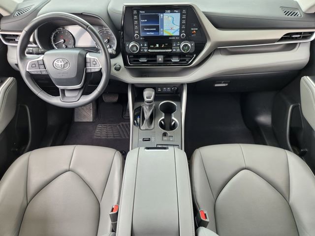 Used 2022 Toyota Highlander XLE FWD image 20