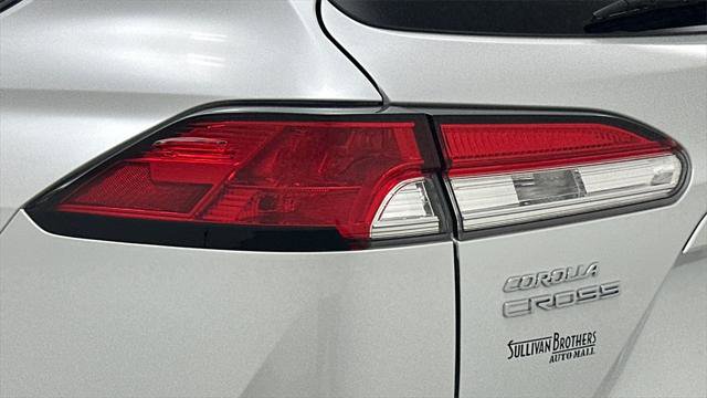 Certified 2022 Toyota Corolla Cross LE image 22