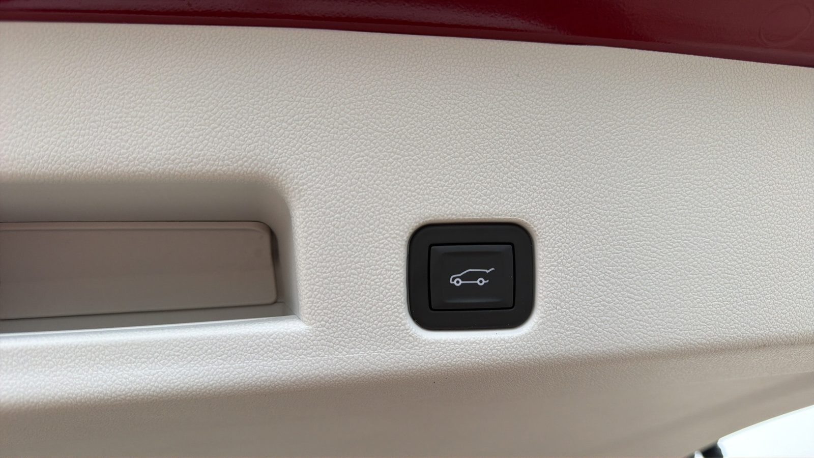 New 2027 GMC Acadia Denali w/ LPO, Floor Liner Package AWD/4WD image 29