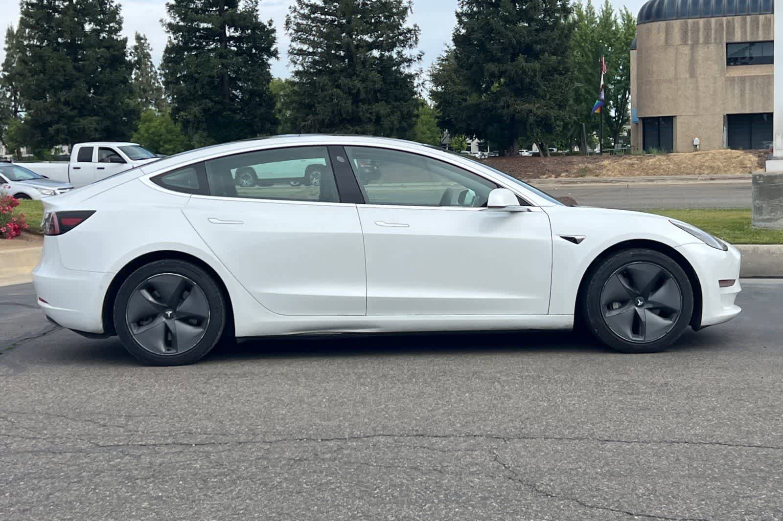 Used 2019 Tesla Model 3 Long Range AWD/4WD image 9