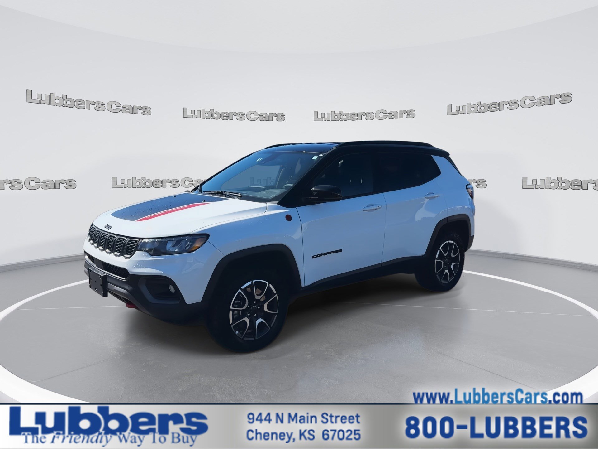 Used 2025 Jeep Compass Trailhawk w/ Trailer Tow Group AWD/4WD image 4