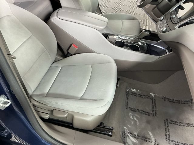 Used 2020 Chevrolet Malibu LT FWD image 14
