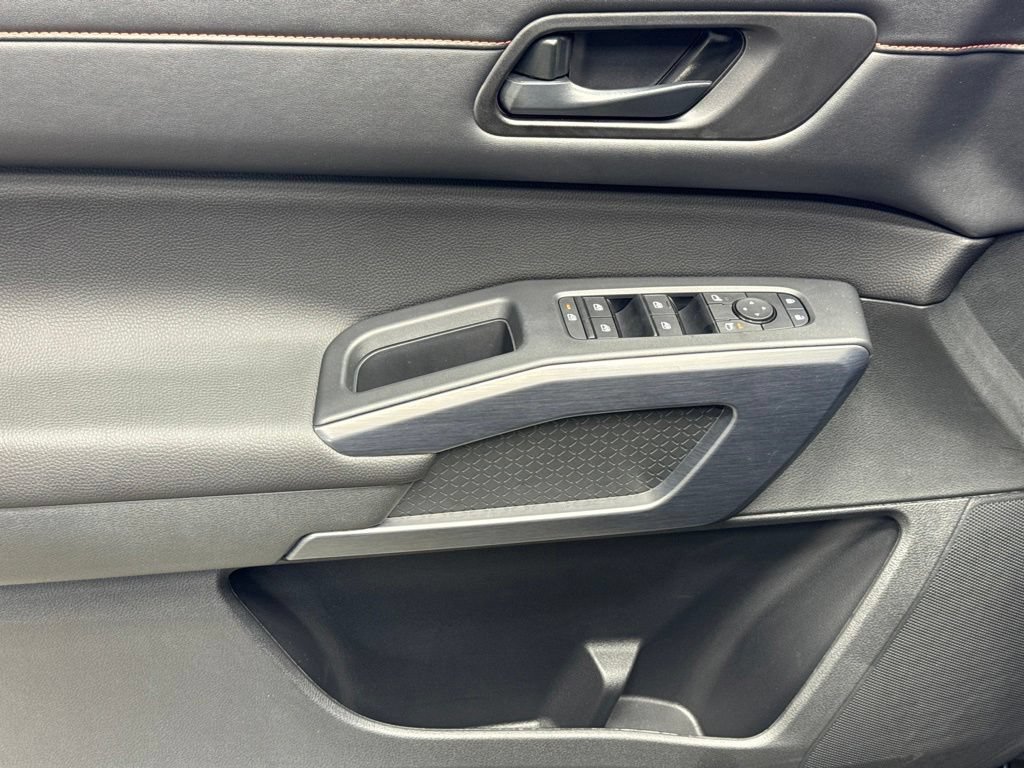 New 2026 Nissan Pathfinder Rock Creek w/ Rock Creek Premium Package AWD/4WD image 9