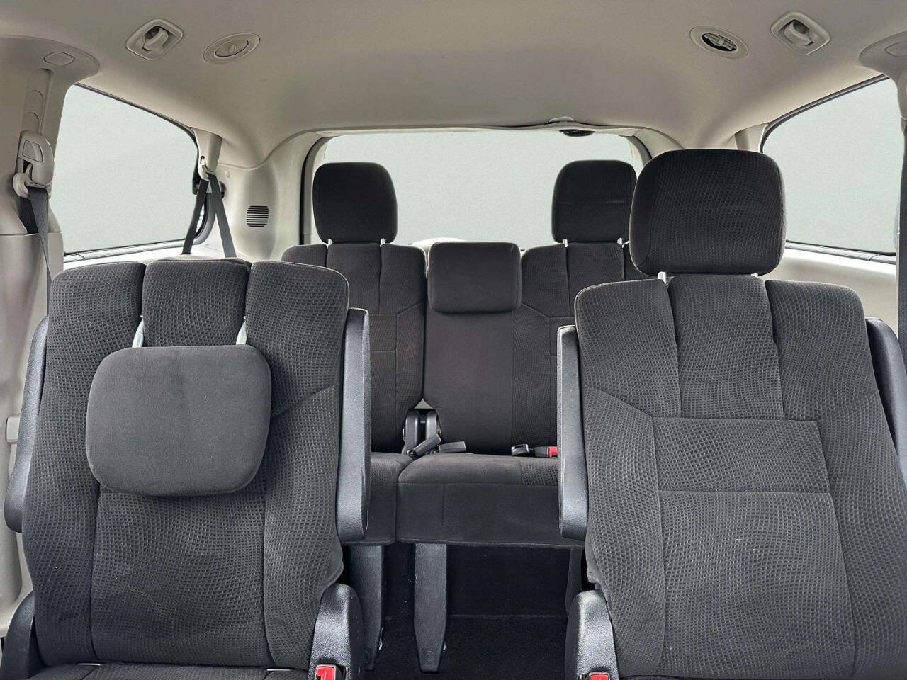 Used 2014 Dodge Grand Caravan SE w/ Quick Order Package 29E SE FWD image 28