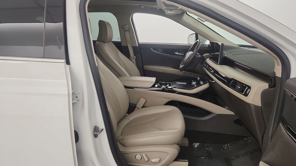 Used 2022 Lincoln Nautilus Reserve image 33