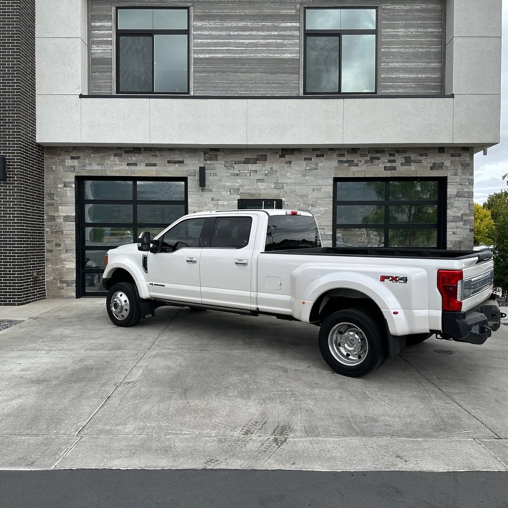 Used 2017 Ford F450 Platinum w/ Platinum Ultimate Package AWD/4WD image 5