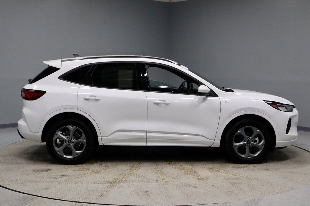 Certified 2023 Ford Escape ST-Line Select image 6