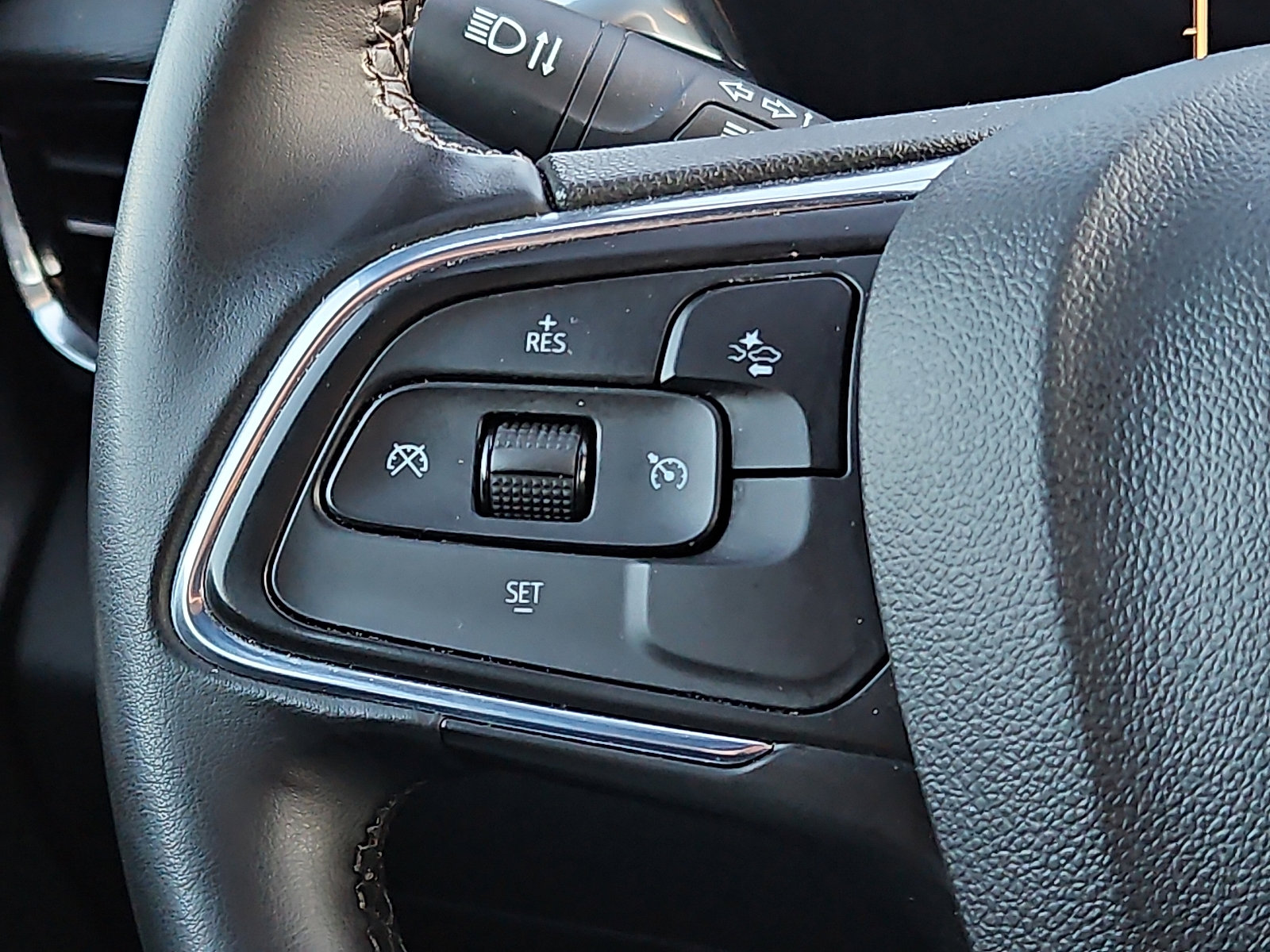 Certified 2024 Buick Envista Sport Touring w/ Advanced Safety Package image 20