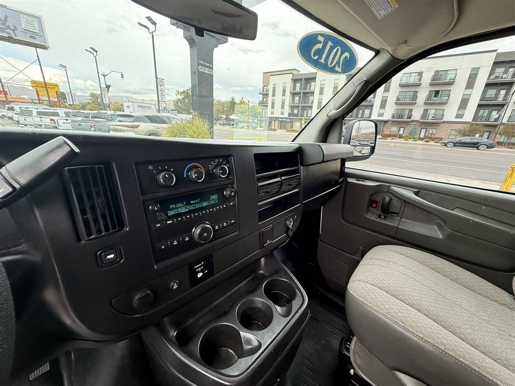 Used 2015 Chevrolet Express 2500 RWD image 16