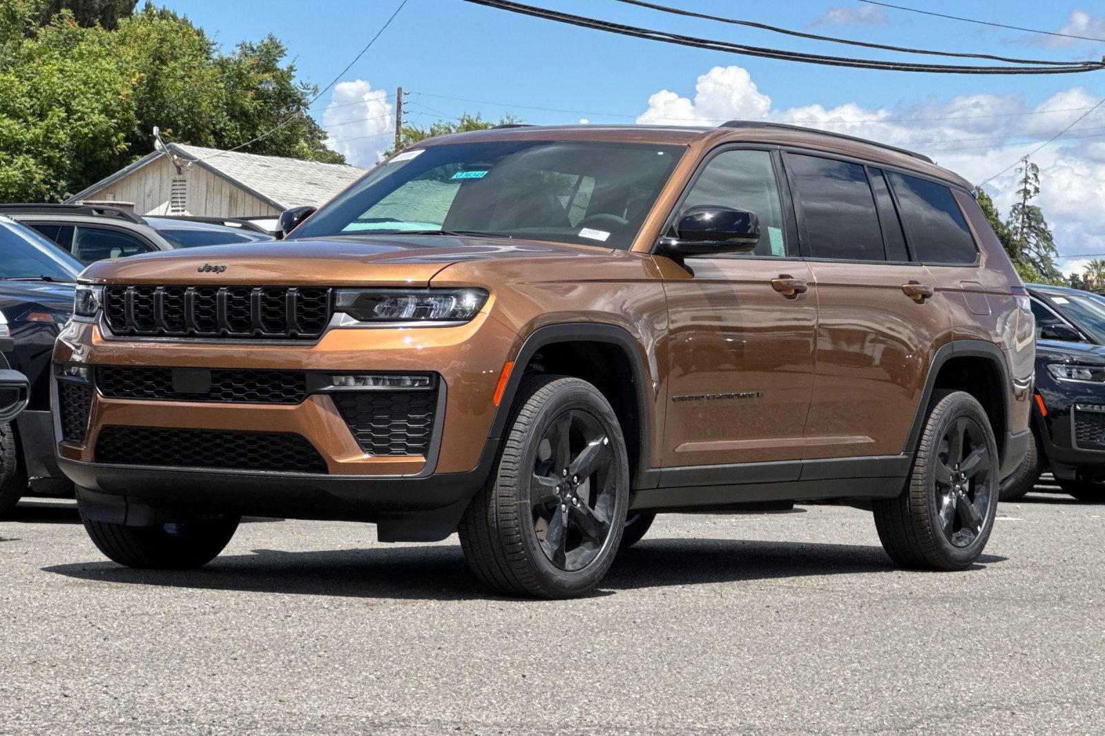 New 2026 Jeep Grand Cherokee L Limited w/ Limited Altitude Package AWD/4WD image 7