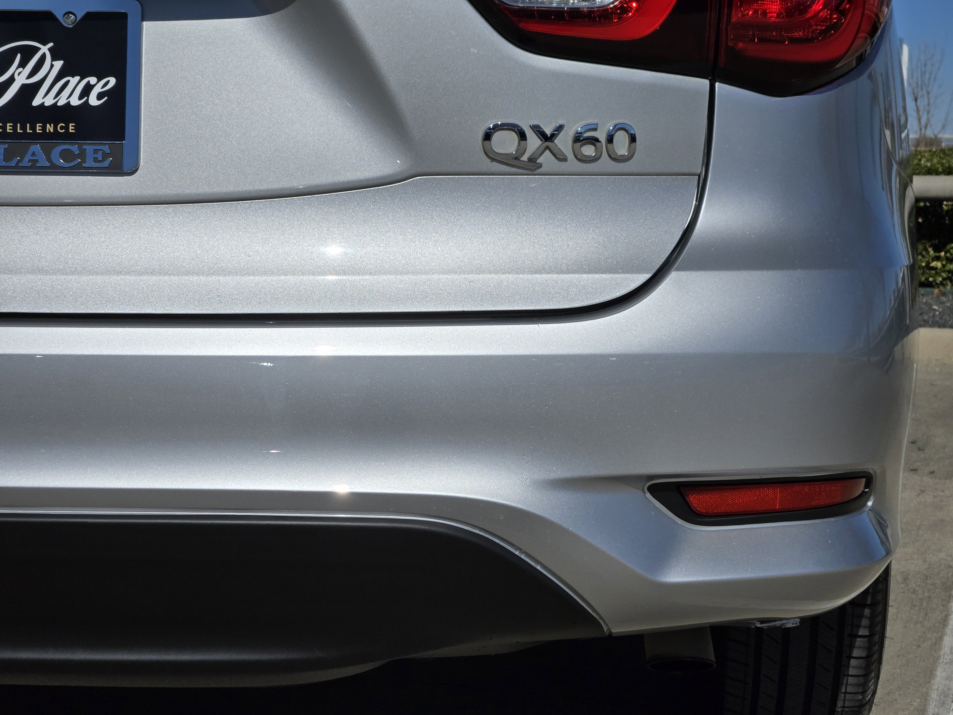 Used 2016 INFINITI QX60 AWD w/ Premium Package image 15