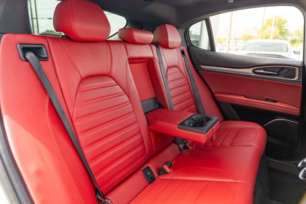 Used 2021 Alfa Romeo Stelvio Ti Sport image 17