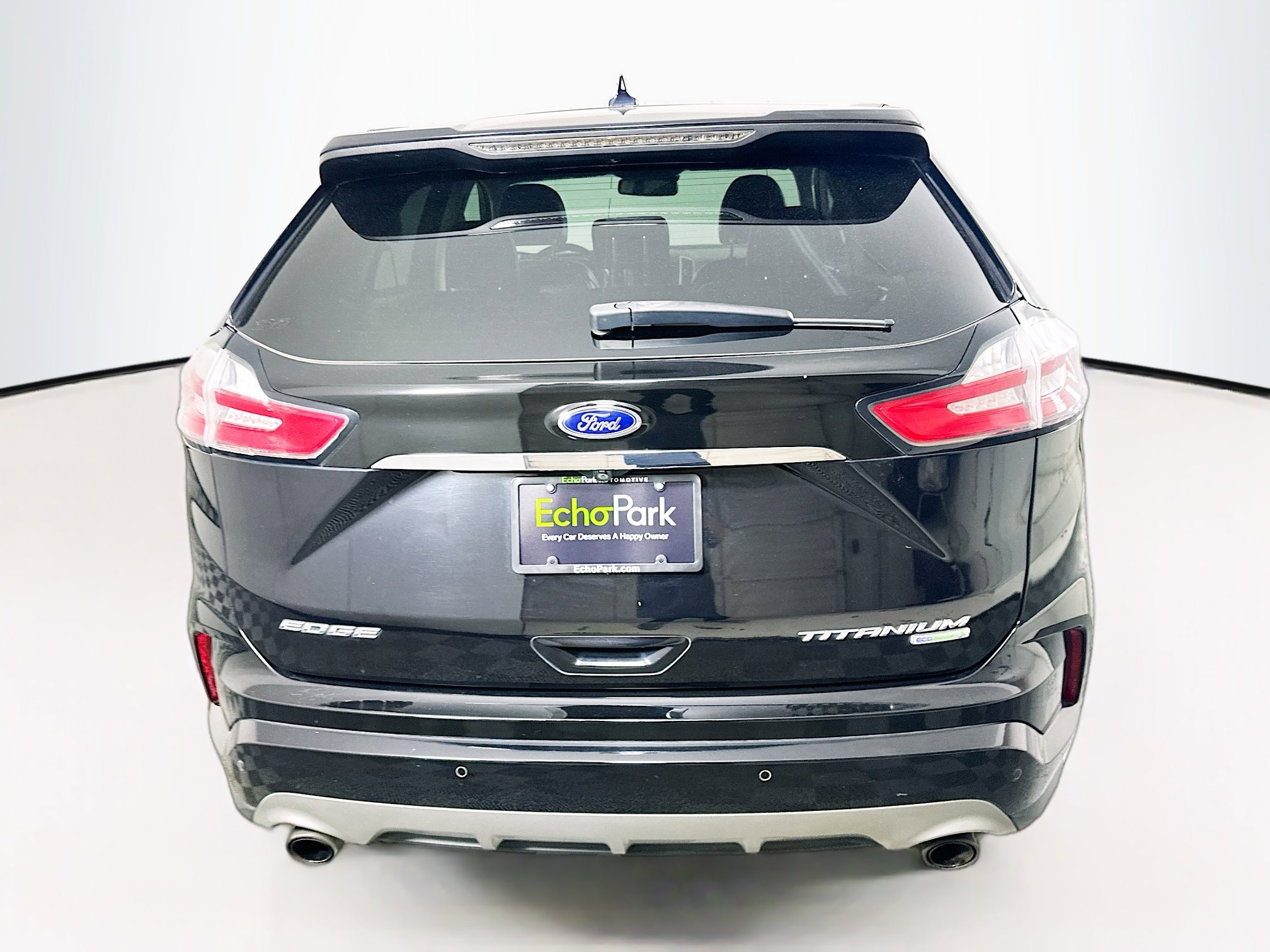 Used 2019 Ford Edge Titanium w/ Equipment Group 301A FWD image 7