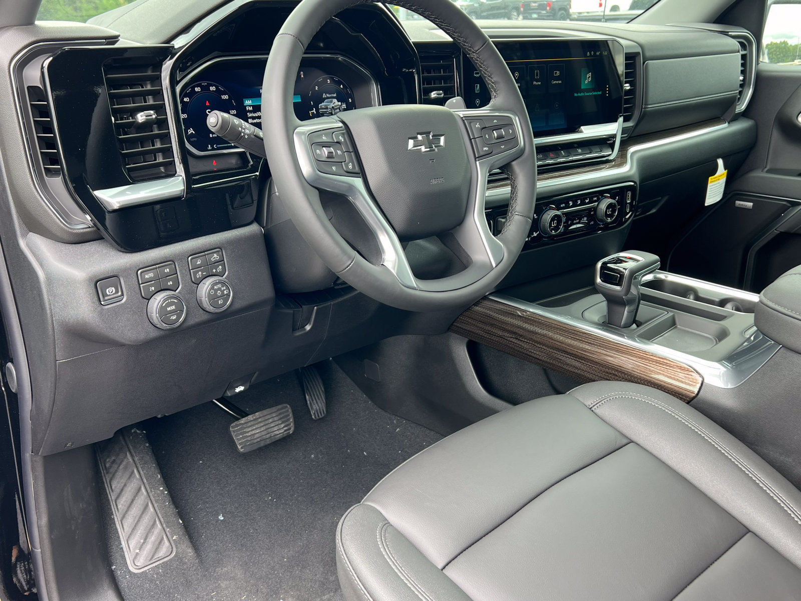 New 2026 Chevrolet Silverado 1500 RST w/ RST All Star Premium Package AWD/4WD image 21