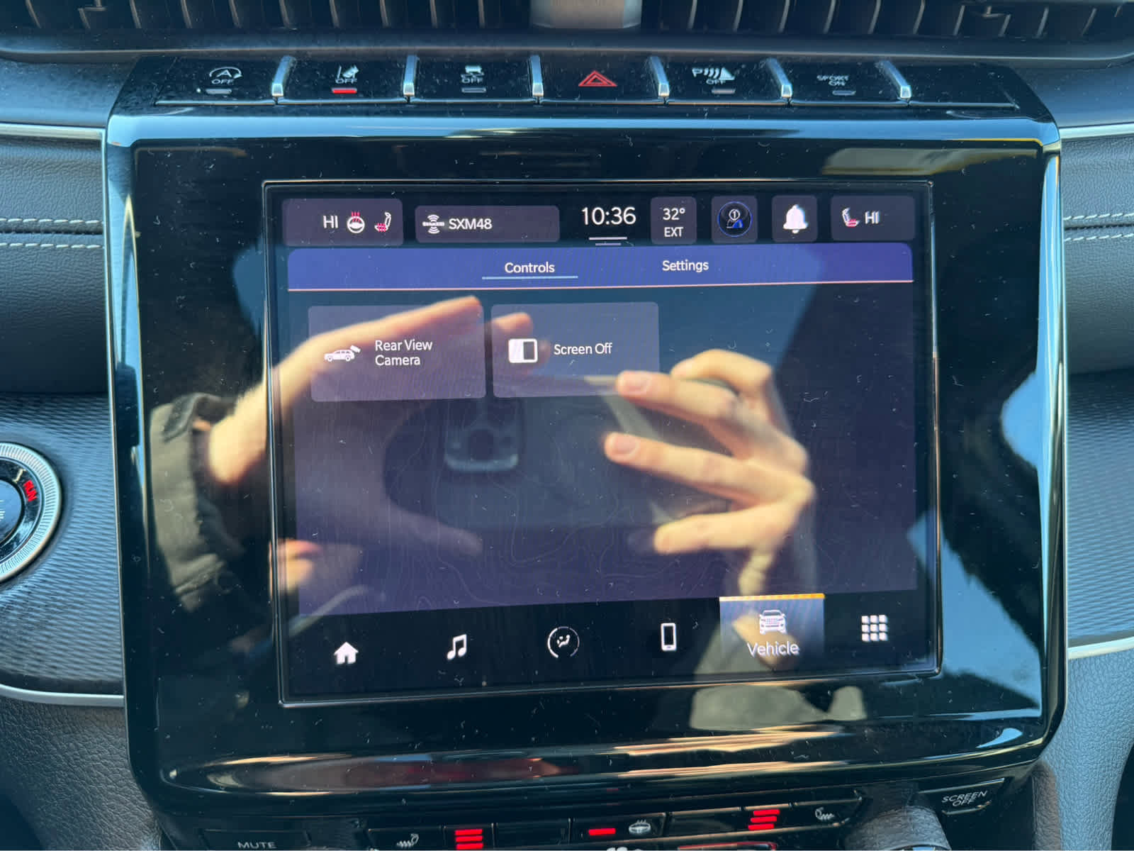 Used 2025 Jeep Grand Cherokee Altitude image 21