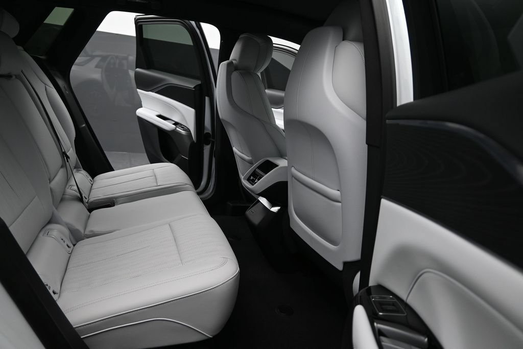Certified 2024 Cadillac Lyriq Sport AWD/4WD image 18