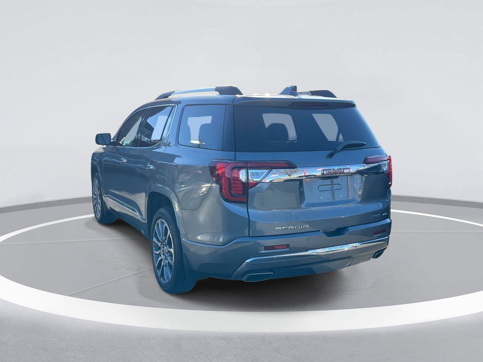 Used 2021 GMC Acadia Denali w/ Denali Ultimate Package image 7