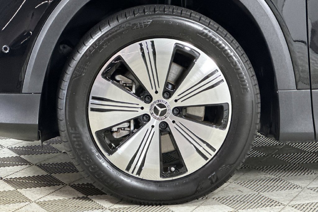 Certified 2024 Mercedes-Benz EQB 250+ image 33