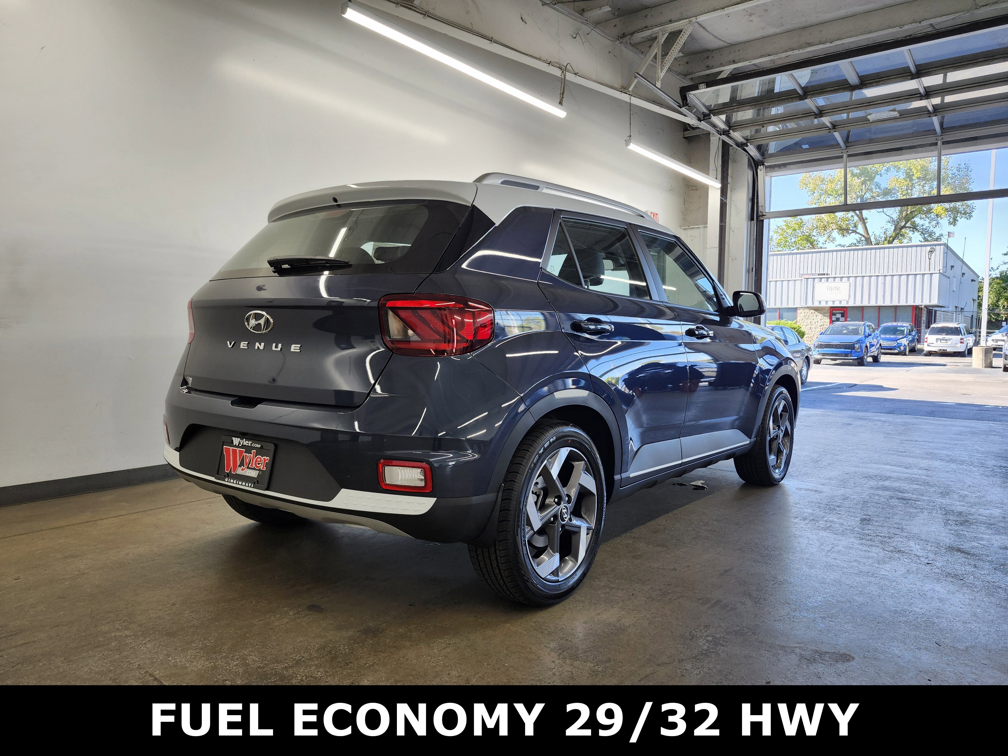 New 2026 Hyundai Venue SEL image 3