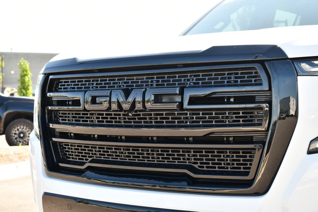 Used 2024 GMC Yukon AT4 w/ AT4 Premium Package AWD/4WD image 51