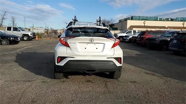Used 2018 Toyota C-HR XLE image 7